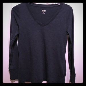 Navy heathered vneck T